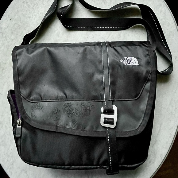 Insulated north face bag NEW